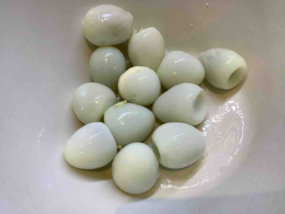 Wachteleier - gekocht - hart, Quail Egg - hard boiled von BillyB | Hochgeladen von: BillyB