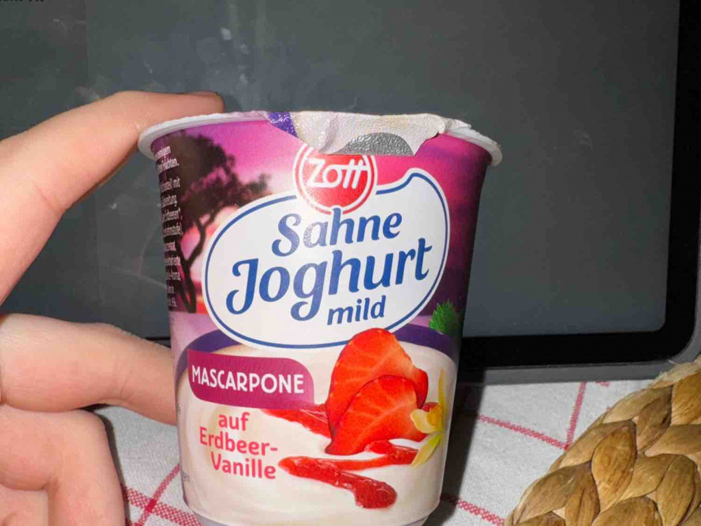 Zott mascarpone yogurt erdbeer-vanille von emilyygnw | Hochgeladen von: emilyygnw