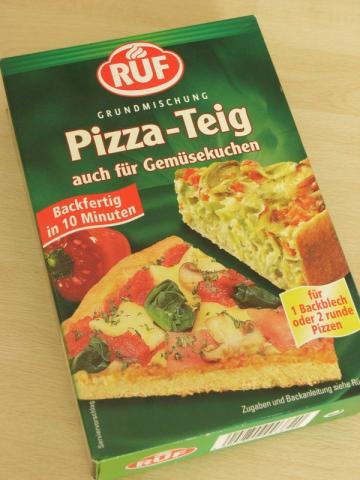 Pizza-Teig | Hochgeladen von: Teecreme