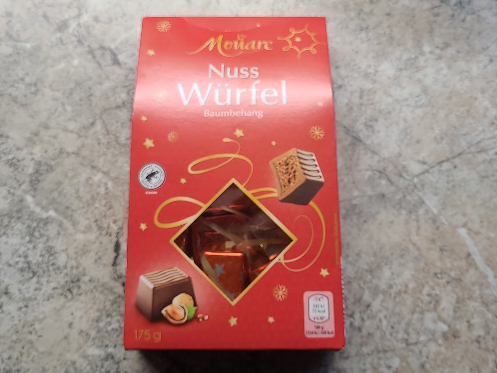 Nuss Würfel, Baumbehang von minimei | Hochgeladen von: minimei Nuss Würfel, Baumbehang von minimei | Hochgeladen von: minimei