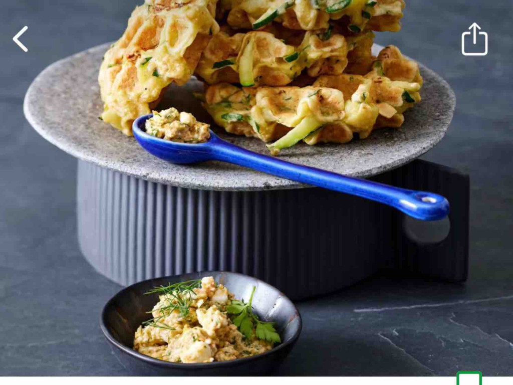 Zucchini-Waffeln mit Feta-Creme von EnimoSE08 | Hochgeladen von: EnimoSE08