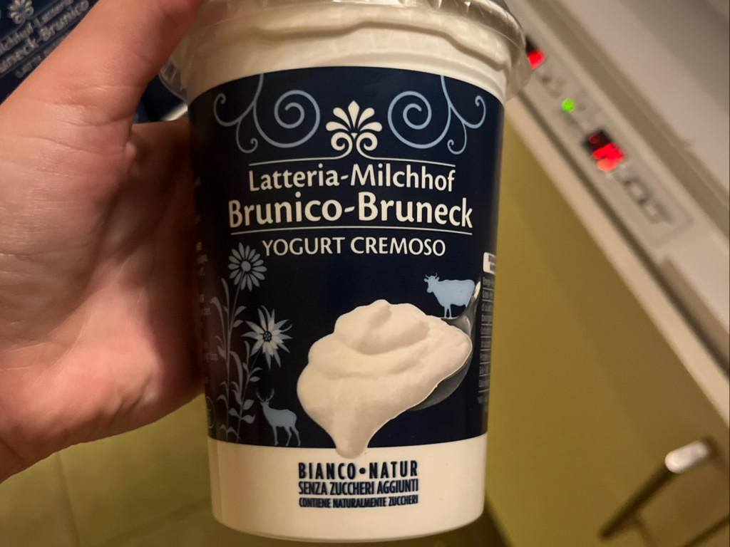 Naturjoghurt, 3,5% Fett von evaee | Hochgeladen von: evaee Naturjoghurt, 3,5% Fett von evaee | Hochgeladen von: evaee