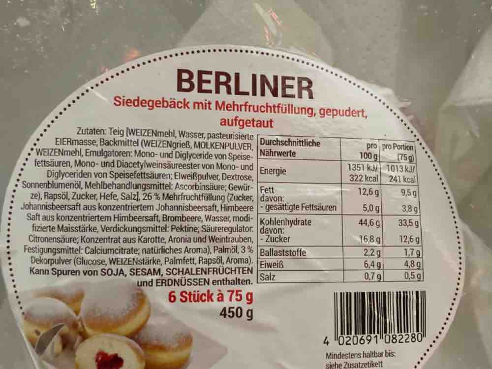 Berliner, Siedegebäck mit Mehrfruchtfüllung, gepudert, auf von T | Hochgeladen von: Tropky