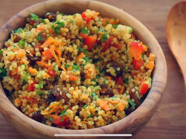 Quinoa Salat mit Gemüse by ensari | Uploaded by: ensari