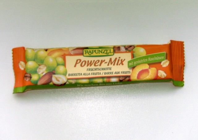 Fruchtschnitte, Power-Mix, mit gerösteten Haselnüssen | Hochgeladen von: Meleana