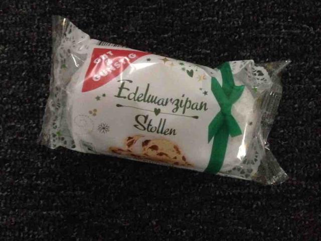 Edelmarzipan Stollen von Eva Schokolade | Hochgeladen von: Eva Schokolade