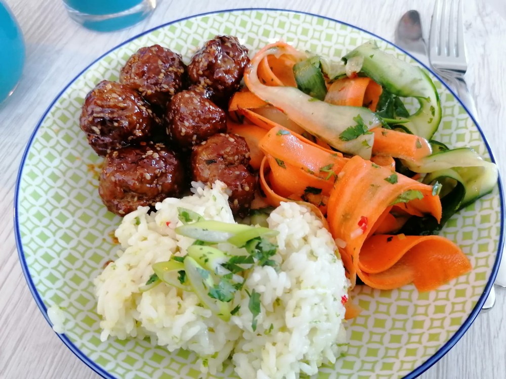 Vietnamesische Fleischbällchen, mit Limettenreis und Sweet-Chili | Hochgeladen von: andresurft