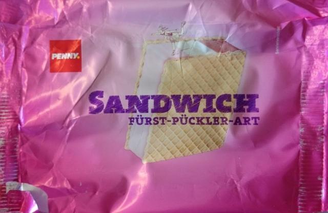 Sandwich Fürst-Pückler-Art, Vanille, Schokolade, Erdbeere | Hochgeladen von: rkalli