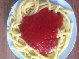 Maccaroni mit Tomaten-Sahne Sauce. | Hochgeladen von: krawalla1