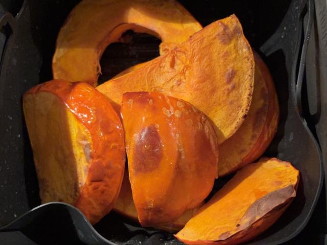 Hochgeladen von: Gloryah