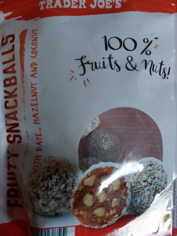 Fruity Snackballs, with Date, Hazelnut and Coconut von BrittaJ | Hochgeladen von: BrittaJ