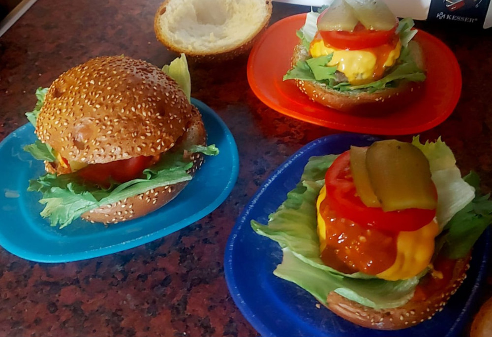 Leichter Hamburger von Steffen Faber | Hochgeladen von: Steffen Faber Leichter Hamburger von Steffen Faber | Hochgeladen von: Steffen Faber