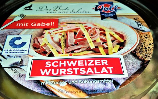 Schweizer Wurstsalat, Lyoner, Emmentaler und Salatdressing | Hochgeladen von: Sabine34Berlin