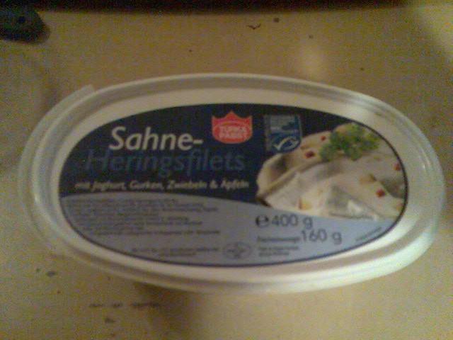 Sahne-Heringsfilets, mit Joghurt, Gurken, Zwiebeln & Äpf | Hochgeladen von: Zores