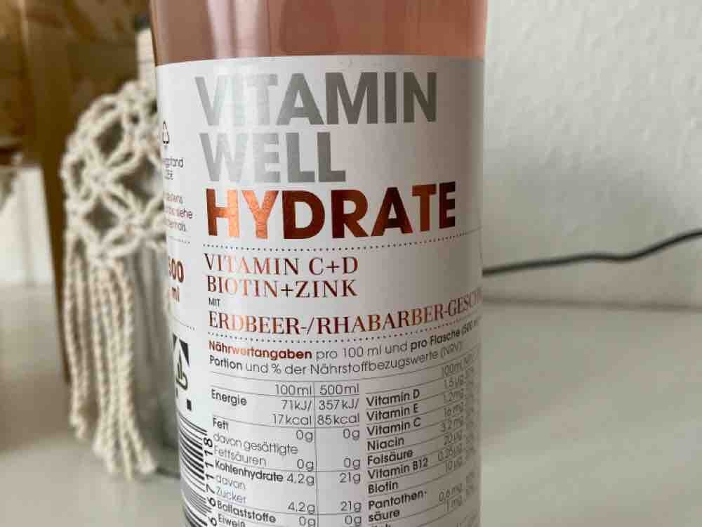 Vitamin Well Hydrate, Erdbeere-/Rhabarber-Geschmack von Jacqueli | Hochgeladen von: JacquelineJcbs