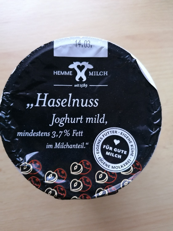 Joghurt, Haselnuss Joghurt mild 400g mindestens 3,7% Fett von Sa | Hochgeladen von: Sauerlandbiene
