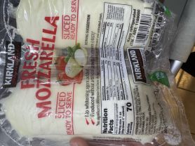 Kirkland Signature Fresh Mozzarella | Hochgeladen von: marTInaBRAuner Kirkland Signature Fresh Mozzarella | Hochgeladen von: marTInaBRAuner