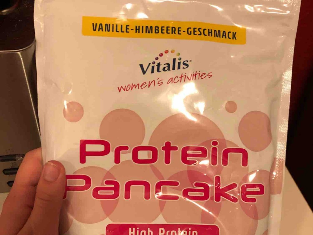 protein pancakes (Vanille Himbeeren), wasser von maike4503 | Hochgeladen von: maike4503