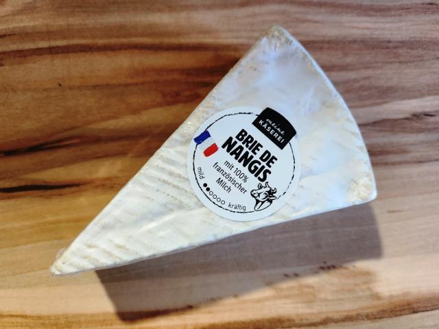 Brie de Nangis, französischer Weichkäse mit Rohmilch hergestellt | Hochgeladen von: cucuyo111