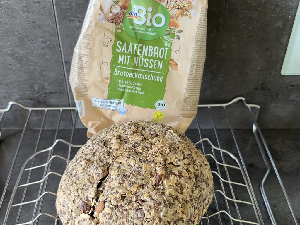 DM Saatenbrot mit Nüssen, Fertig gebacken! von Dori270780 | Hochgeladen von: Dori270780 DM Saatenbrot mit Nüssen, Fertig gebacken! von Dori270780 | Hochgeladen von: Dori270780
