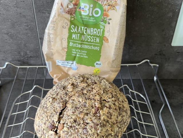 DM Saatenbrot mit Nüssen, Fertig gebacken! von Dori270780 | Hochgeladen von: Dori270780 DM Saatenbrot mit Nüssen, Fertig gebacken! von Dori270780 | Hochgeladen von: Dori270780