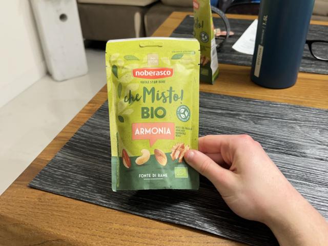 Hochgeladen von: georgedroyd Hochgeladen von: georgedroyd