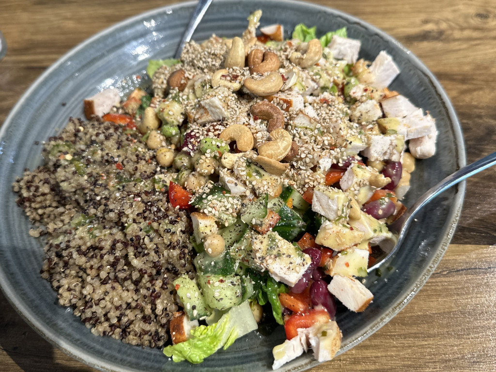 Quinoa Bowl von denizayguen | Hochgeladen von: denizayguen Quinoa Bowl von denizayguen | Hochgeladen von: denizayguen