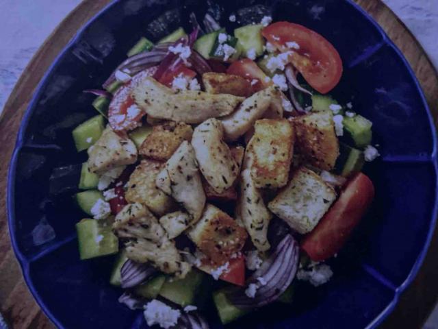 Hähnchenstreifen auf griechischem Salat, mit Hirtenkäse und selb | Hochgeladen von: alexander.scharinger