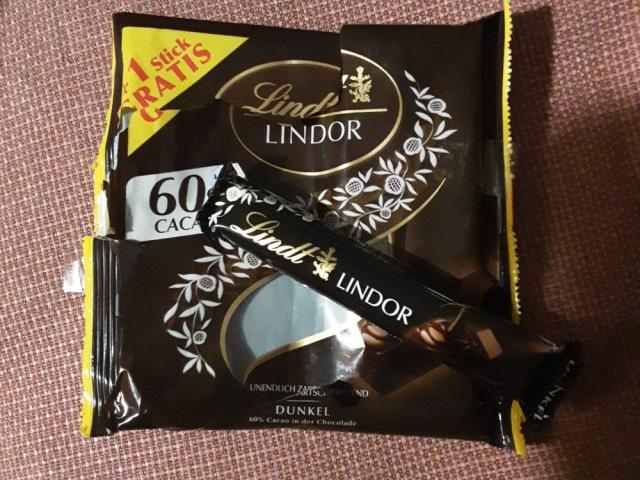 Lindor unendlich zartschmelzend dunkel, 60% Cacao von Ellen3007 | Hochgeladen von: Ellen3007 Lindor unendlich zartschmelzend dunkel, 60% Cacao von Ellen3007 | Hochgeladen von: Ellen3007
