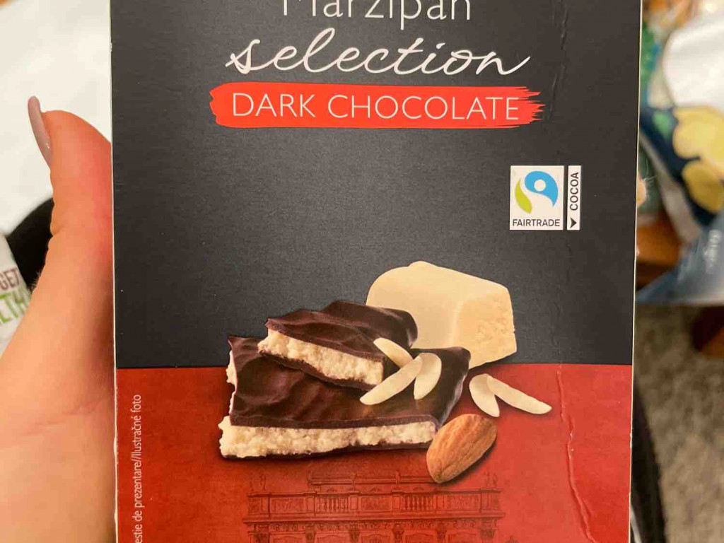 Zartbitterschokolade, Marzipan von darjanaumovagmx.de | Hochgeladen von: darjanaumovagmx.de