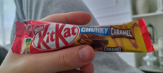 kitkat crunchy caramel by Tinko101 | Uploaded by: Tinko101