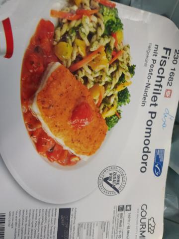 Fischfilet Pomodoro, Mit Pesto-Nudeln von zenz | Hochgeladen von: zenz