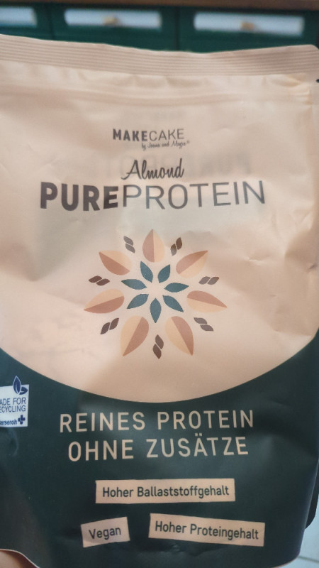 Almond Pure Protein von Kat101 | Hochgeladen von: Kat101