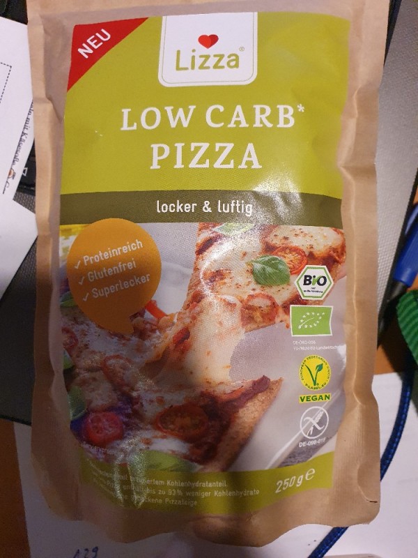 Low Carb Pizza locker Luftig plus 250 ml sprudel von Cantara | Hochgeladen von: Cantara