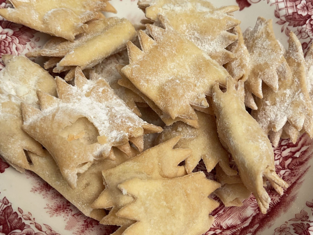 Italienische Fasnachtschüechli, 25 g Fett, davon 5 g gesättigt v | Hochgeladen von: Beaetel Italienische Fasnachtschüechli, 25 g Fett, davon 5 g gesättigt v | Hochgeladen von: Beaetel