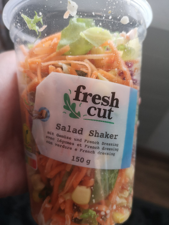 fresh cut salad shaker, Mit Gemüse und French Dressing von conte | Hochgeladen von: contessa
