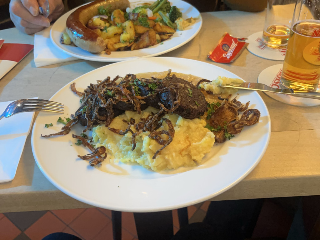 Hochgeladen von: avheh