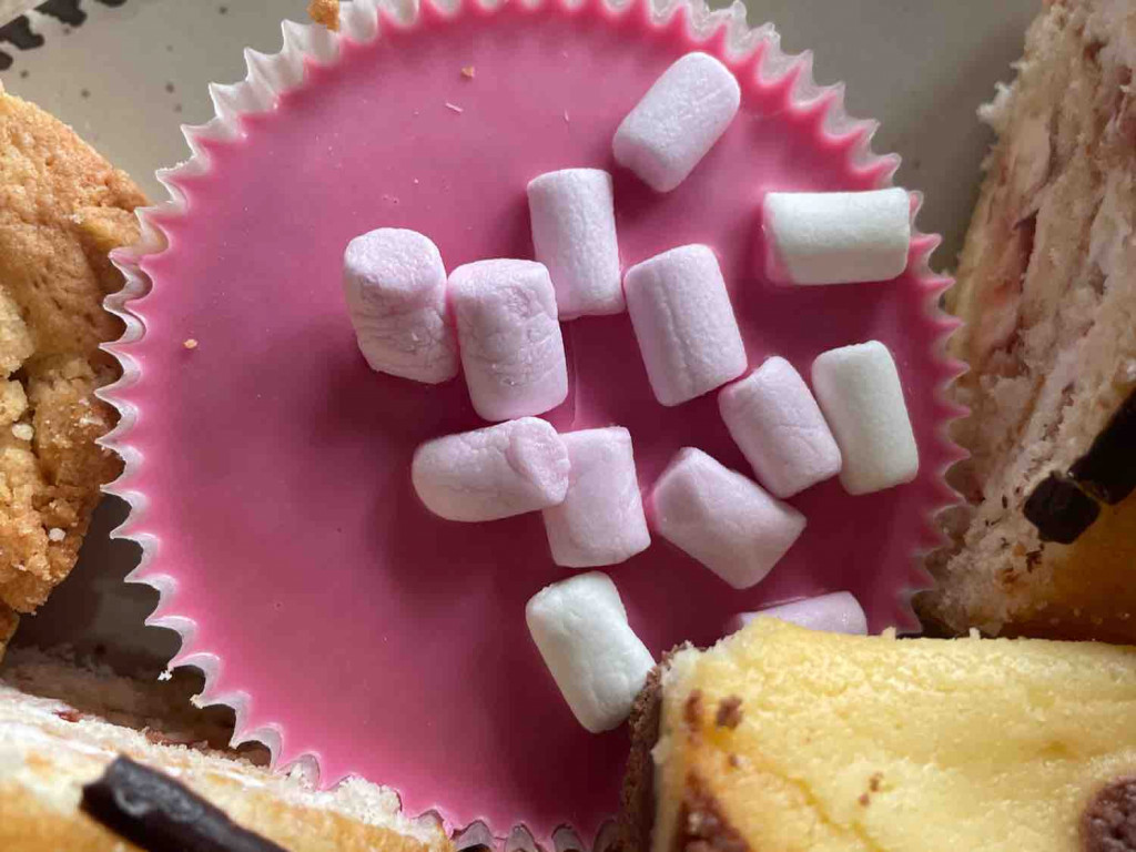 Pink Marschmallow Cupcakes von SophieCeline96 | Hochgeladen von: SophieCeline96