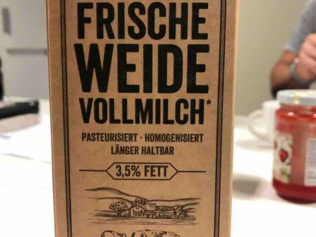 frische Weidemilch Edeka, 3,5 % Fett von fmackrodt477 | Hochgeladen von: fmackrodt477