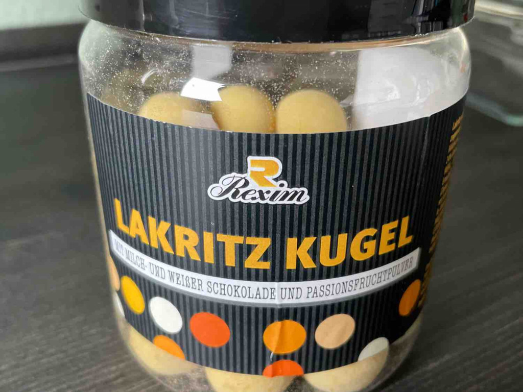 Lakritz Kugel, Weißer Schokolade+Passionsfrucht von tist1993 | Hochgeladen von: tist1993