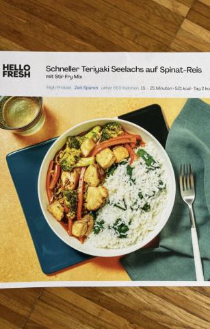 Schneller Teriyaki Seelachs auf Spinat-Reis mit Stir Fry Mix | Hochgeladen von: Fabyious