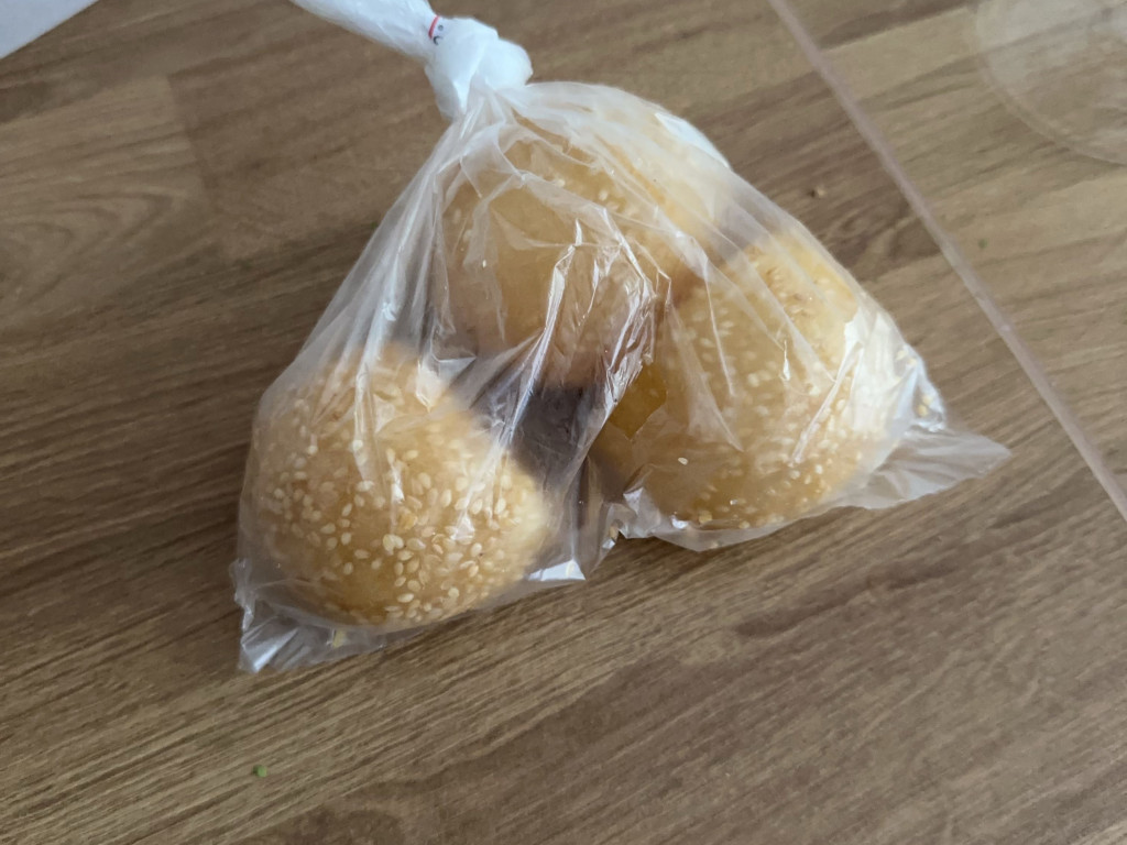 Hochgeladen von: happott