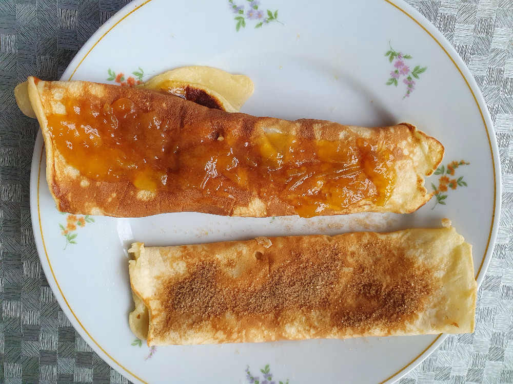 Eierpfannkuchen, Mit Milch 1,5%, Buttermilch & Mineralwasser | Hochgeladen von: Nini53