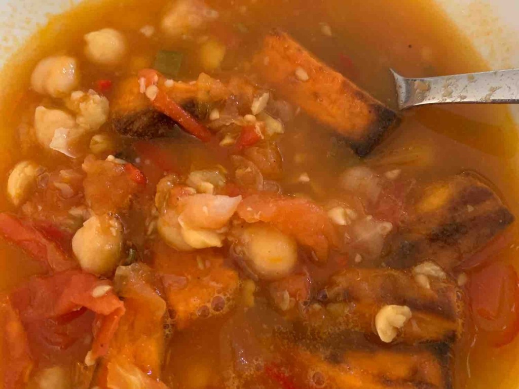 Mediterrane Tomaten-Suppe mit Kichererbsen und Oregano von husss | Hochgeladen von: husssally