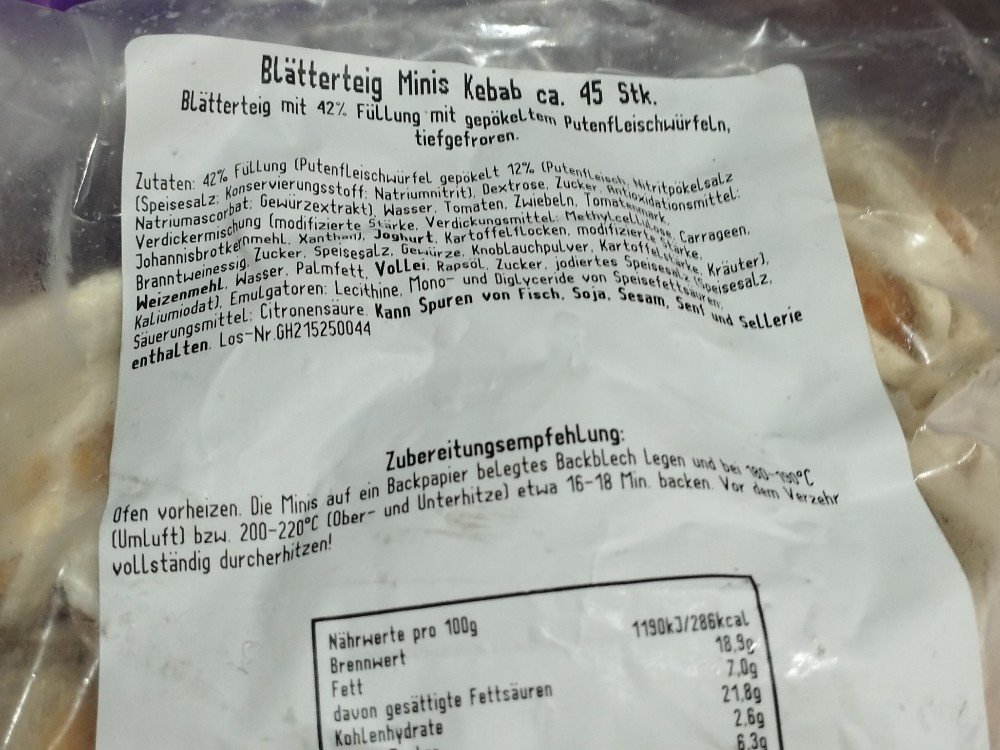 Hochgeladen von: Serenetya Hochgeladen von: Serenetya