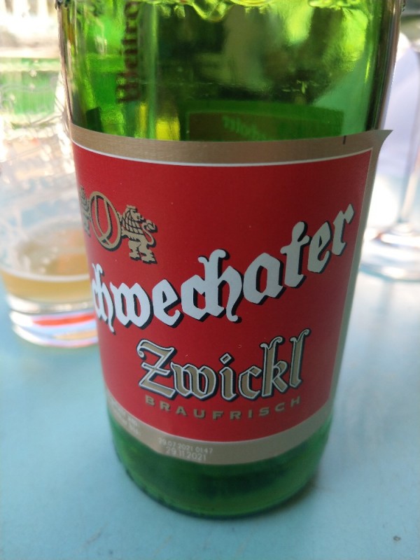 Schwechater Zwickl Bier von Eatlesswalkmore | Hochgeladen von: Eatlesswalkmore