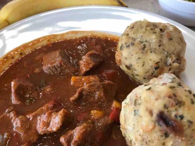 gulasch mit knödel von Rummel | Hochgeladen von: Rummel