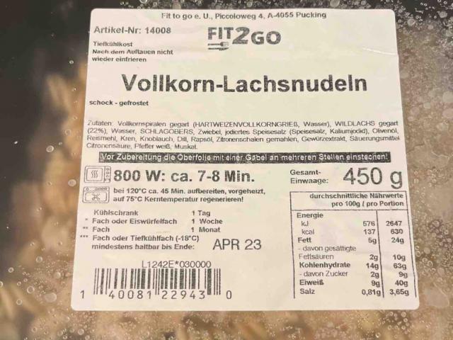 Vollkorn Lachsnudeln von DanaDonut | Hochgeladen von: DanaDonut