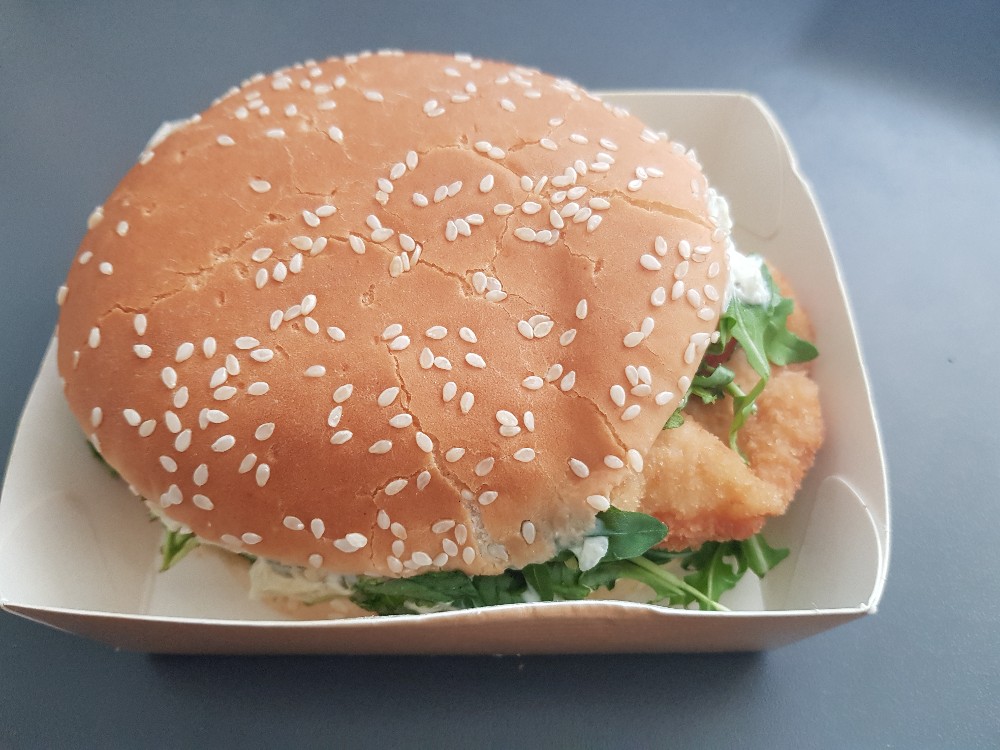 Spar enjoy Schnitzel-Burger, mit Sauce Tartar, Rucola & Toma | Hochgeladen von: Felizitas243