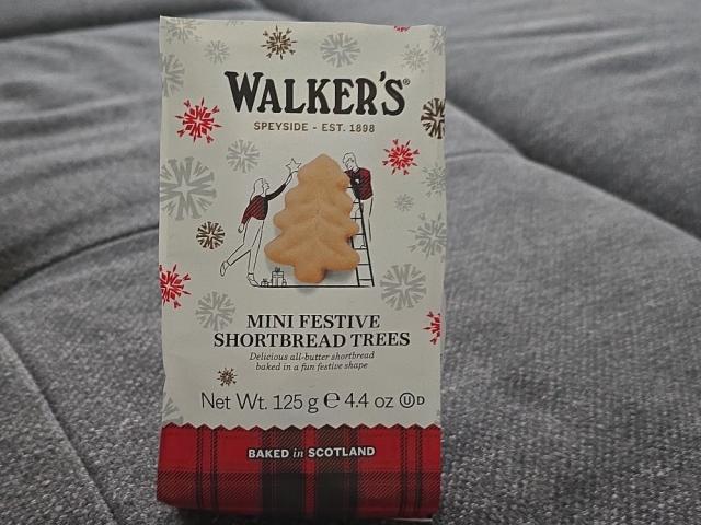 Hochgeladen von: Feescherata